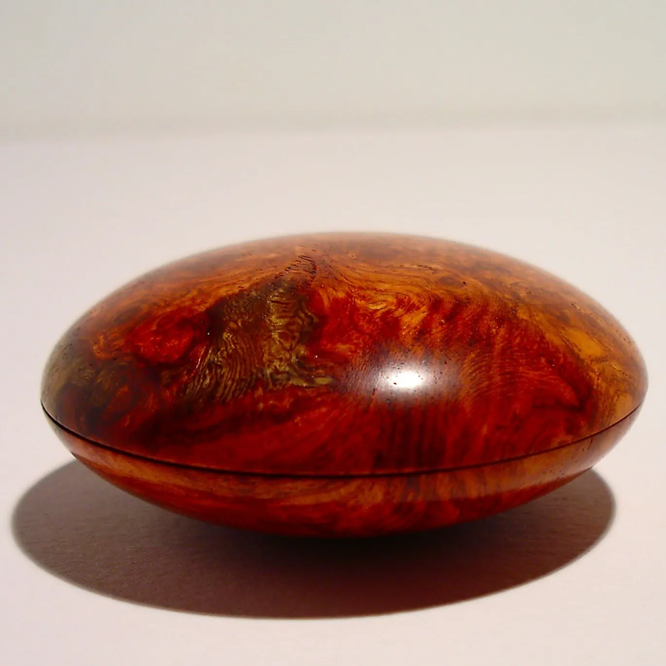 Scatola Magnetik in radica di Amboyna