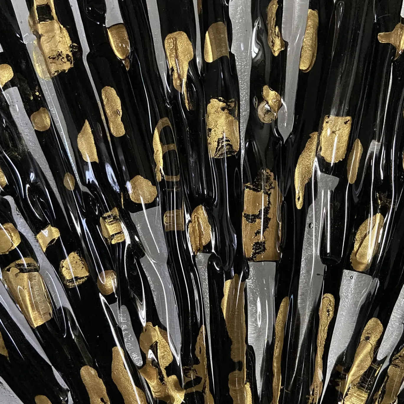 Scultura a ventaglio in vetro nero e oro di Eleganza Orientale