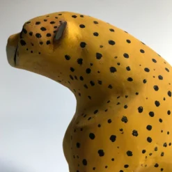 Scultura Cheeta in Ceramica Arancione
