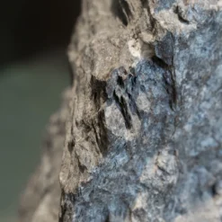 Scultura in marmo Untitled di Mattia Bosco