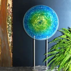 Scultura in vetro blu e verde fluorescente Nebulosa