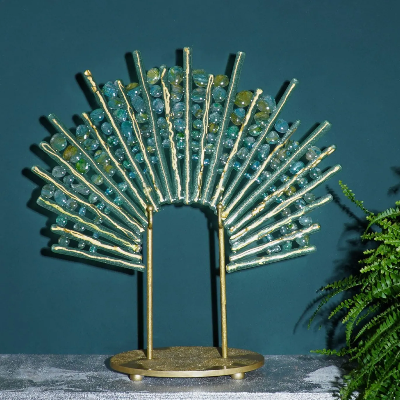 Scultura in vetro e metallo verde Pavone