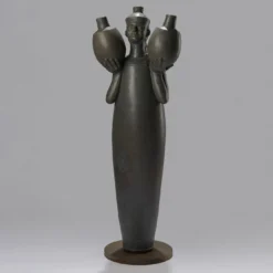 Scultura Portatore Tevere in gres smaltato bruno