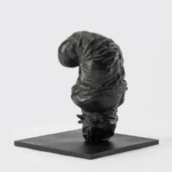 Scultura Void in Bronzo Nero
