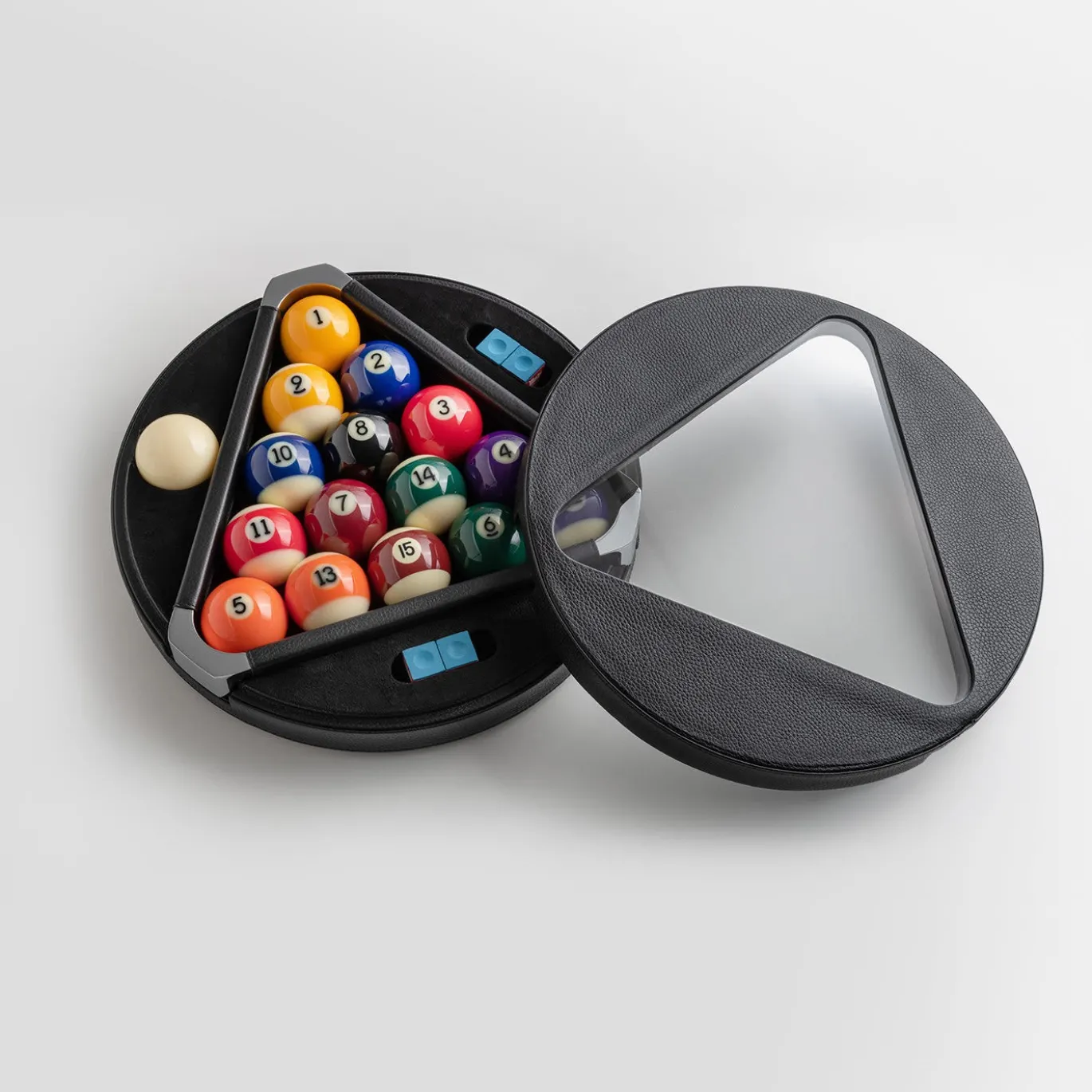 Set da gioco in pelle per biliardo