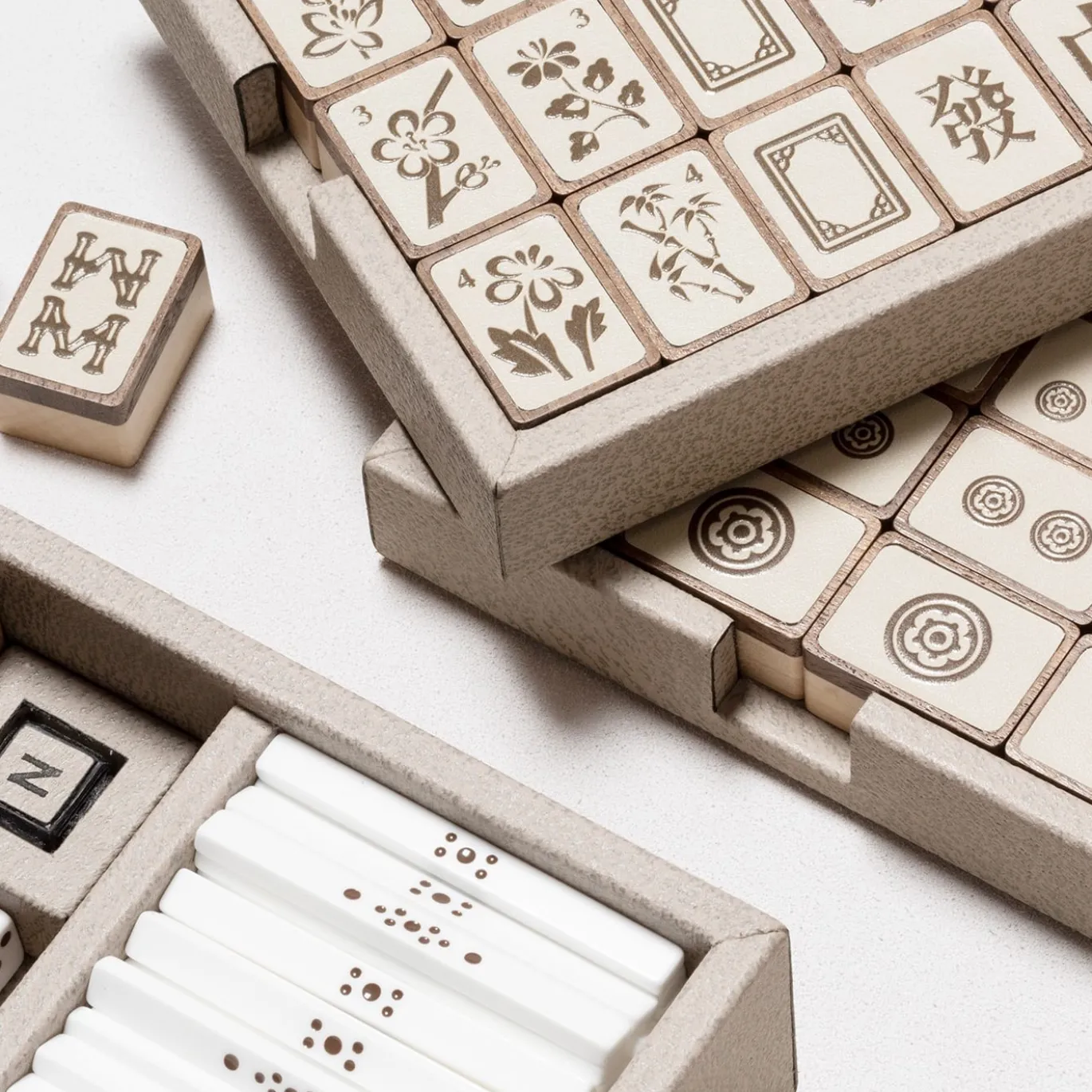 Set da Gioco Mahjong Lux in Pelle Beige