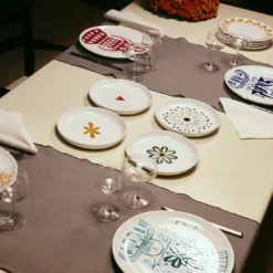 Set da pranzo Dame e Cavalieri Mariano in ceramica