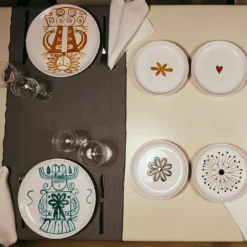 Set da pranzo Dame e Cavalieri Mariano in ceramica