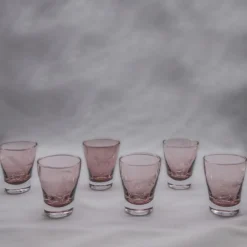Set di 6 bicchieri da acqua color malva con incisione a forma di gatto
