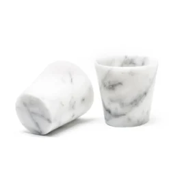 Set di 4 bicchieri da grappa in marmo bianco di Carrara