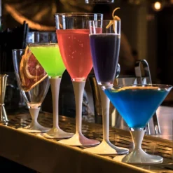 Set di 6 bicchieri da martini con stelo bianco
