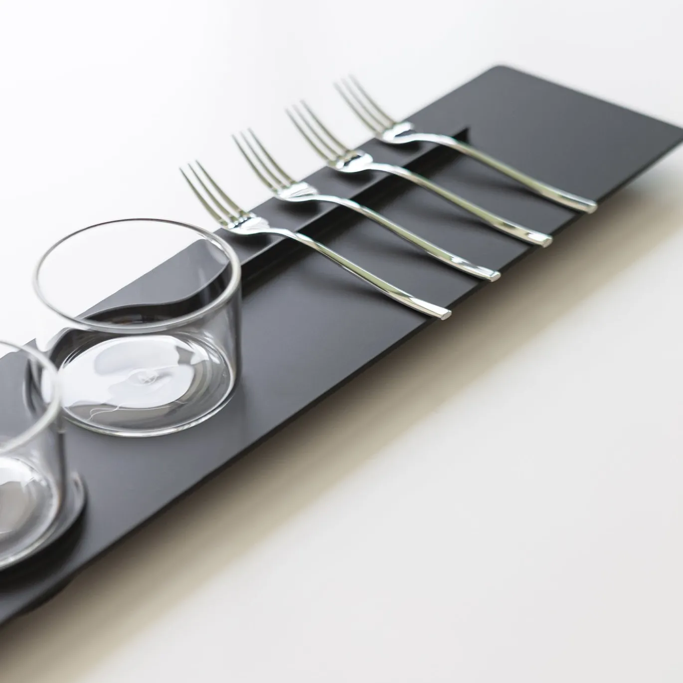 Set di 4 bicchieri Easy 06 con vassoio Linea 73 Black Graphite