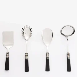 Set di 2 cucchiai da portata piatti Zhantus