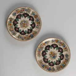 Set di Due Piatti Decorativi in Ceramica Policroma #1