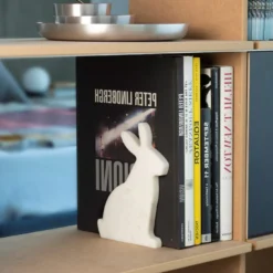 Set di 2 fermalibri Bunny in bianco di Carrara di Alessandra Grasso