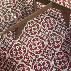 Set di 25 piastrelle rosse Tovere Collezione Fiori Scuri