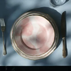 Set di 6 piatti da dessert della collezione Trompe-l’Oeil in porcellana e oro realizzati a mano