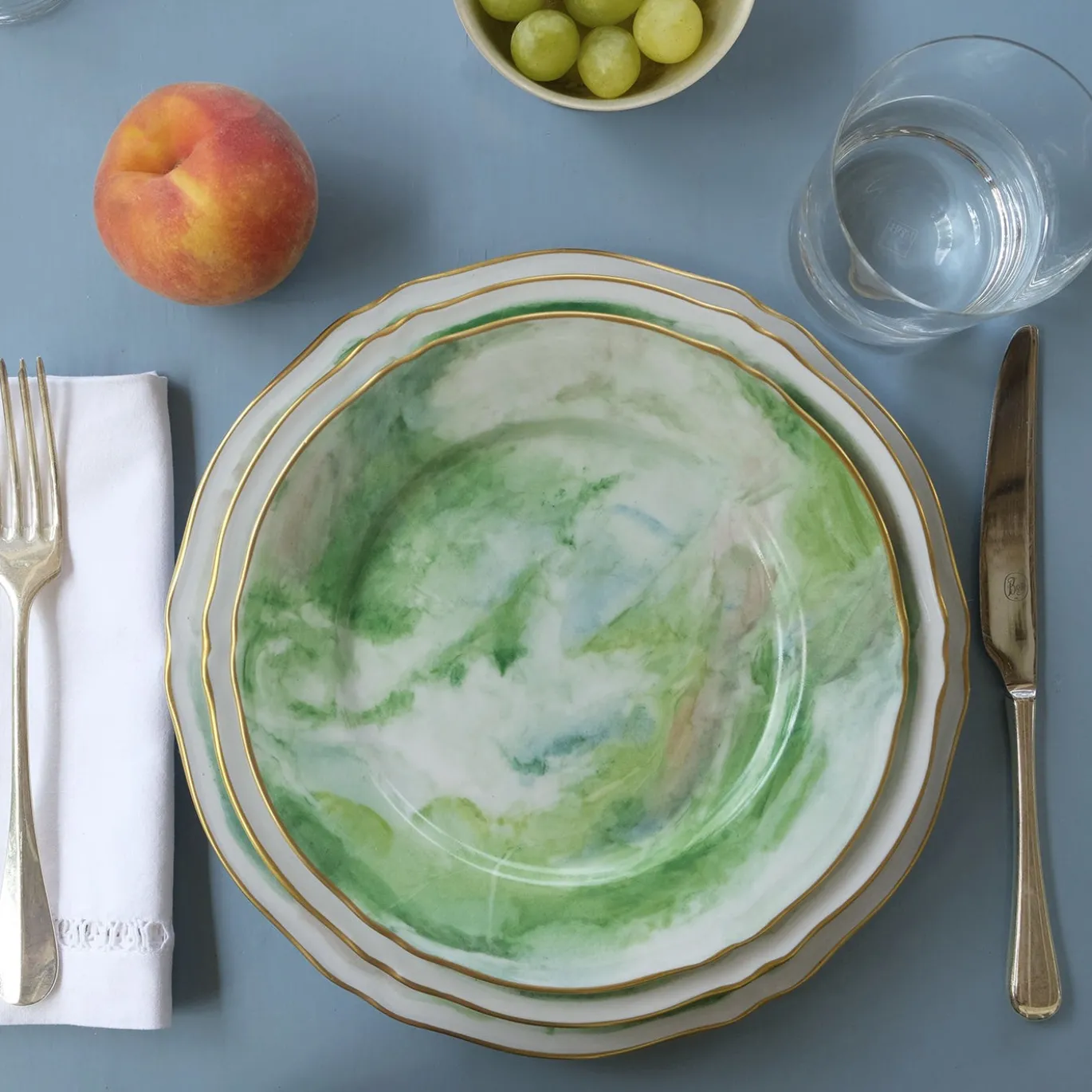 Set di 6 piatti da dessert della collezione Trompe-l’Oeil in porcellana e oro realizzati a mano