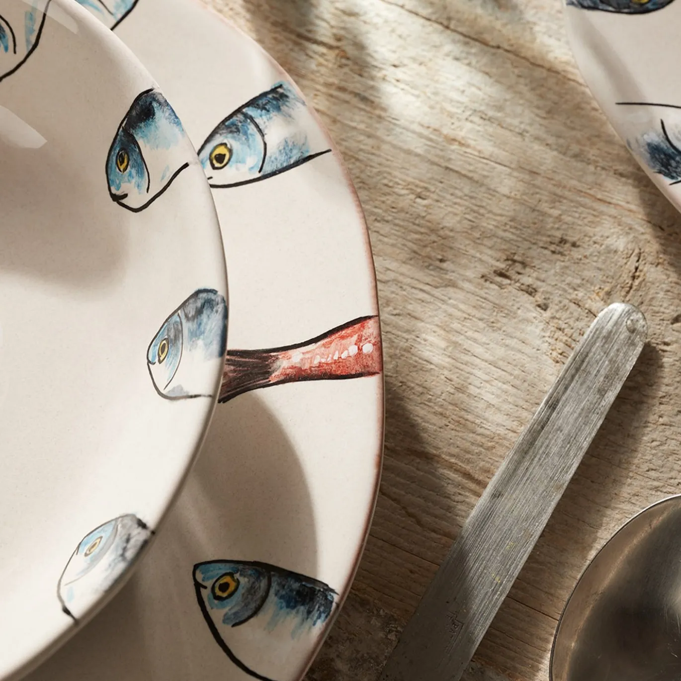 Set di 2 piatti fondi in ceramica Controcorrente