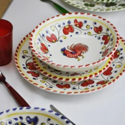 Set di 18 piatti Galletto Red