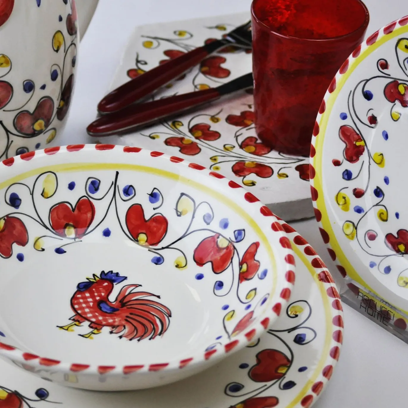 Set di 18 piatti Galletto Red