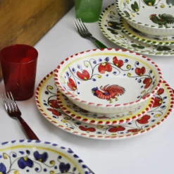 Set di 18 piatti Galletto Red
