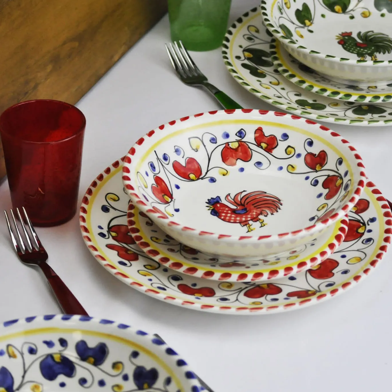 Set di 18 piatti Galletto Red