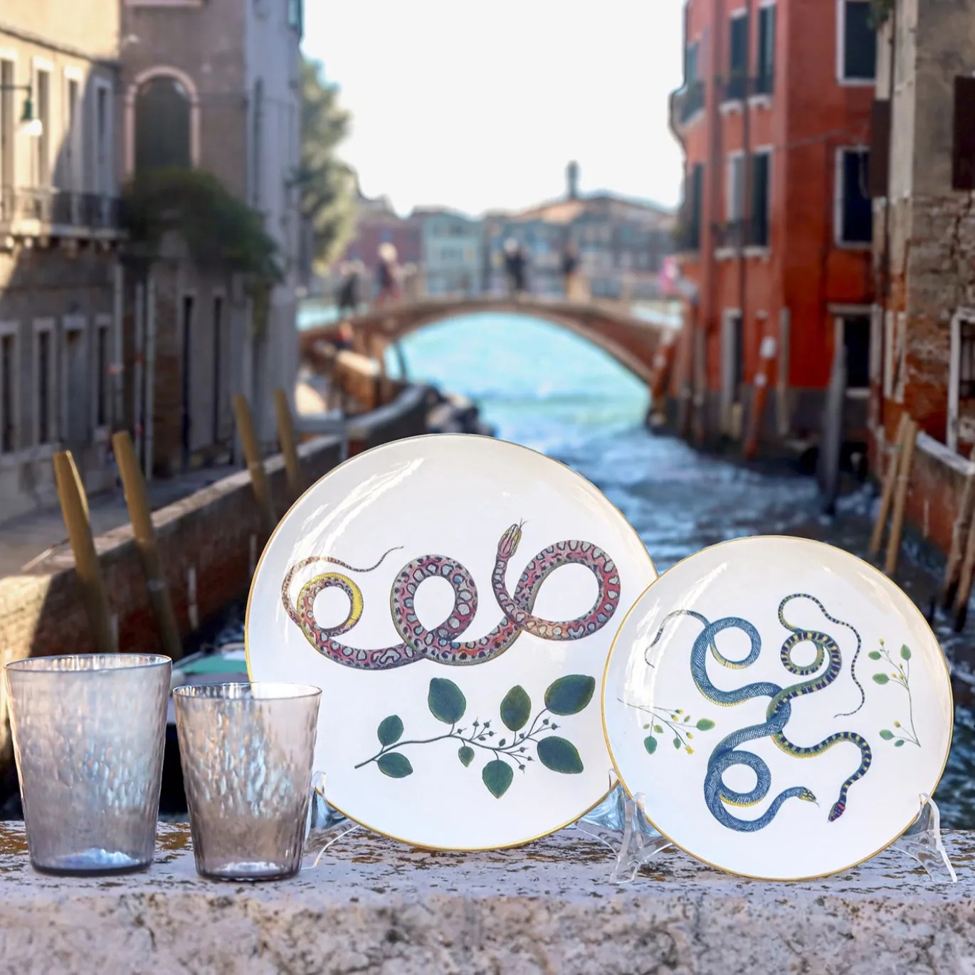 Set di 3 Piatti Piani Serpi #2 in Ceramica Bianca