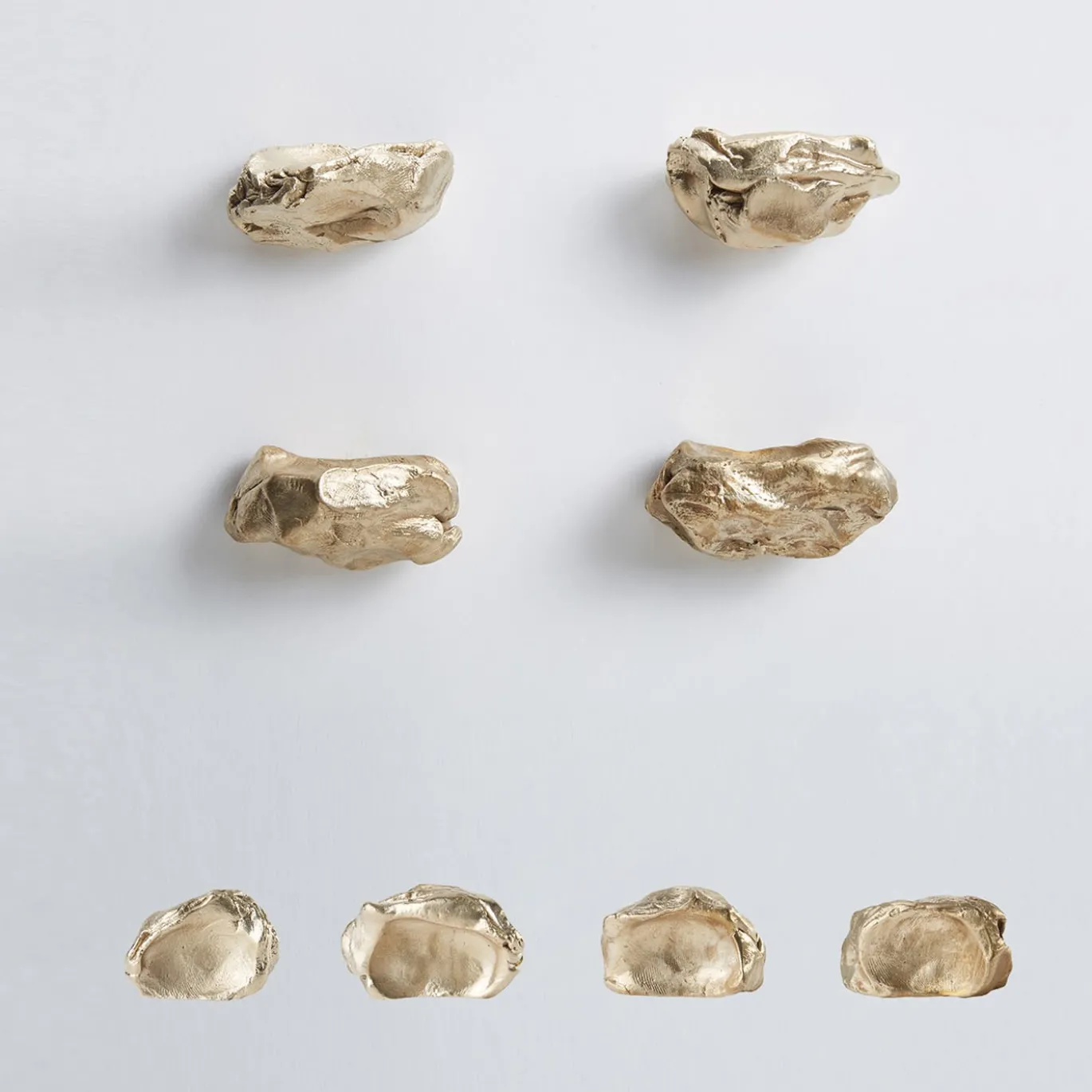 Set di 4 pomelli in ottone per porte Impronta #2 di Nicole Valenti