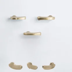 Set di 4 pomelli per porte in ottone Inca #1 di Nicole Valenti