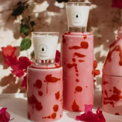 Set di 2 portacandele rosa con 4 candele fragranza melograno