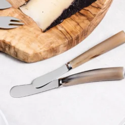 Set di posate da formaggio in corno naturale