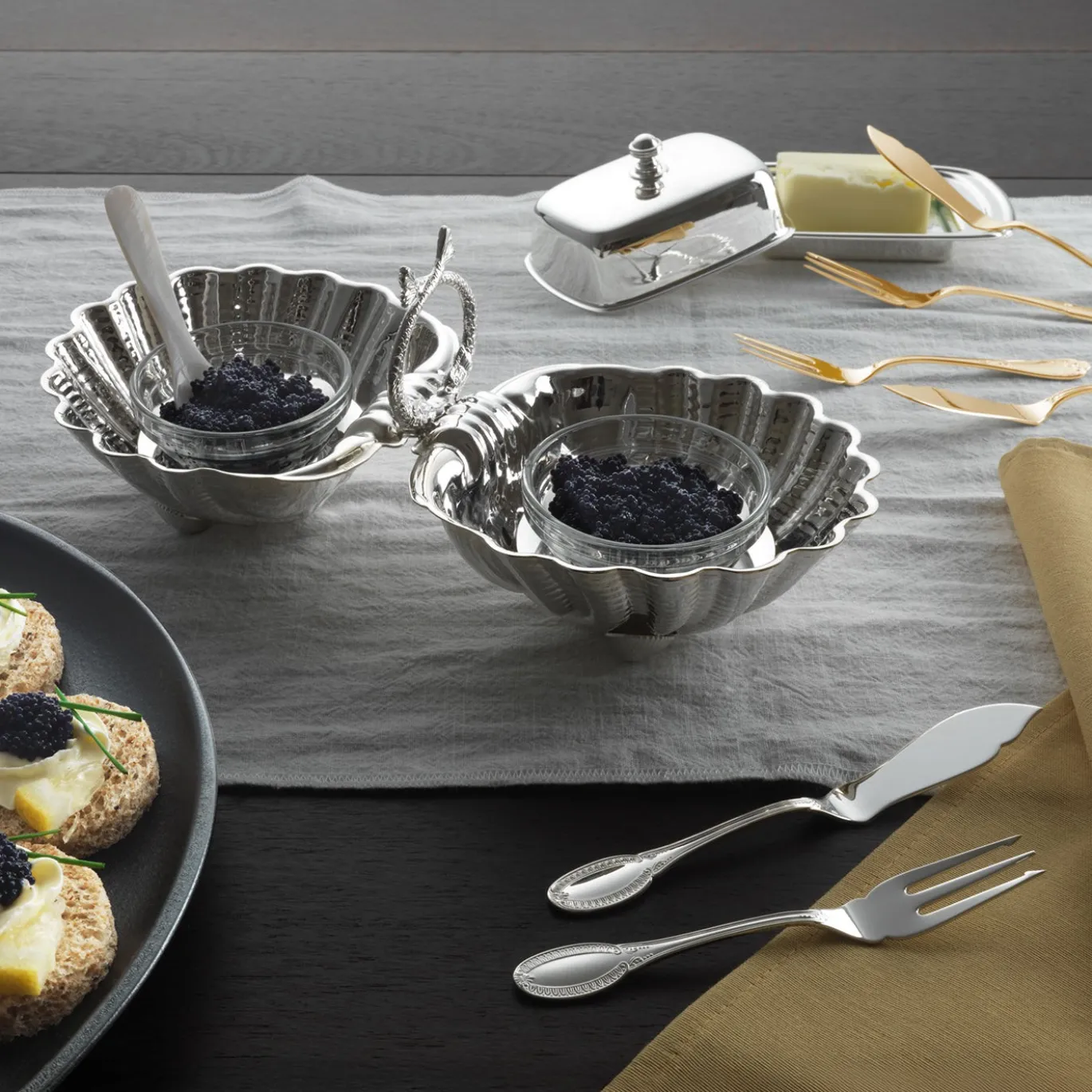 Set di posate dorate da 12 pezzi