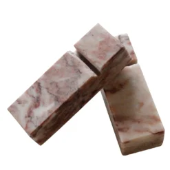 Set di 4 posate in marmo rosa con invito al coltello