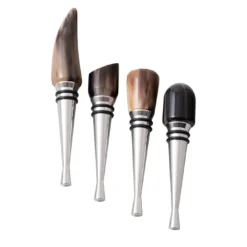 Set di 4 tappi per vino in corno naturale