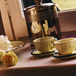 Set di 4 tazze da caffè e piattini in ceramica Monogram Vaniglia Imperiale