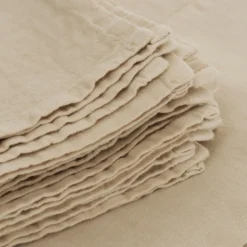 Set di tovaglia e tovaglioli in lino