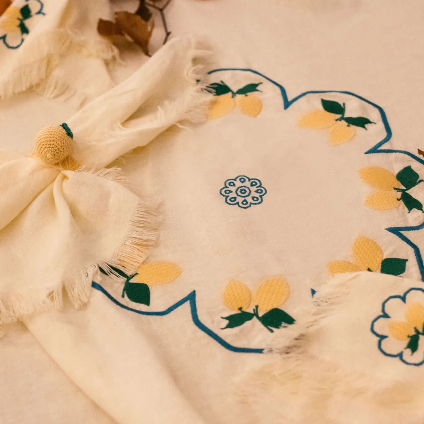 Set di 2 tovagliette di servizio bianche a forma di fiore Limoni Multicolor