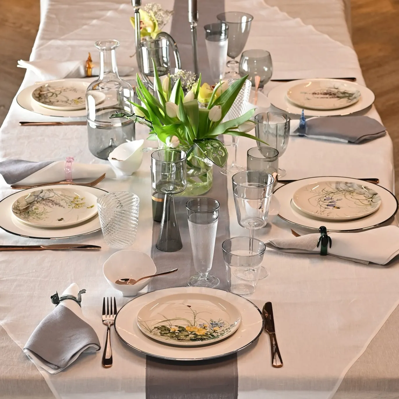Set di 4 tovaglioli di lusso in lino bicolore bianco-grigio