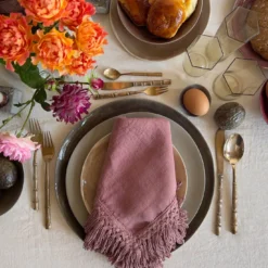 Set di 4 tovaglioli rosa vintage con frangia lunga