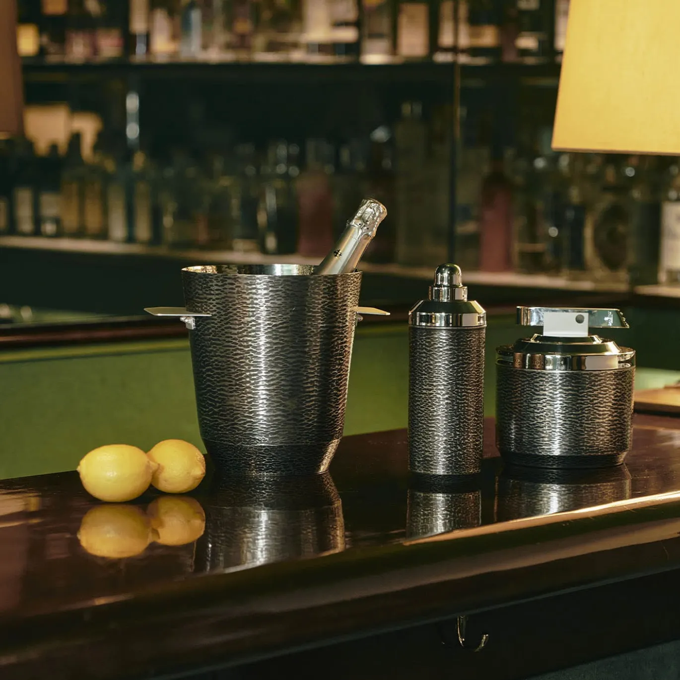 Shaker per Cocktail Iside in Bronzo