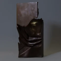 She Scultura in patina marrone scuro