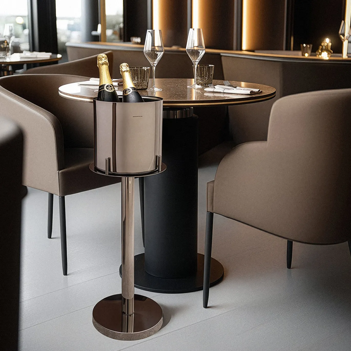Stile Raffreddatore per vino isolato in acciaio inox per 2 bottiglie