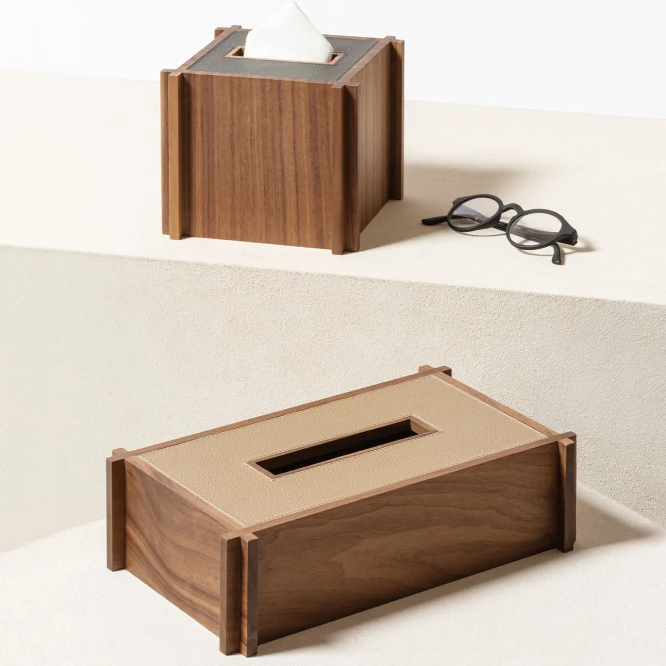 Structura Portafazzoletti rettangolare in pelle e legno #2