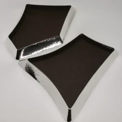 Svuotatasche Alegria 1 in ottone argentato e pelle