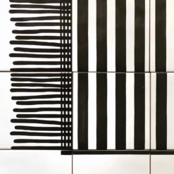Tappeto Composizione ceramica in bianco e nero di Giuliano Andrea dell'Uva 160 x 120