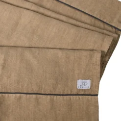 Tappeto rettangolare Intro in lino color miele