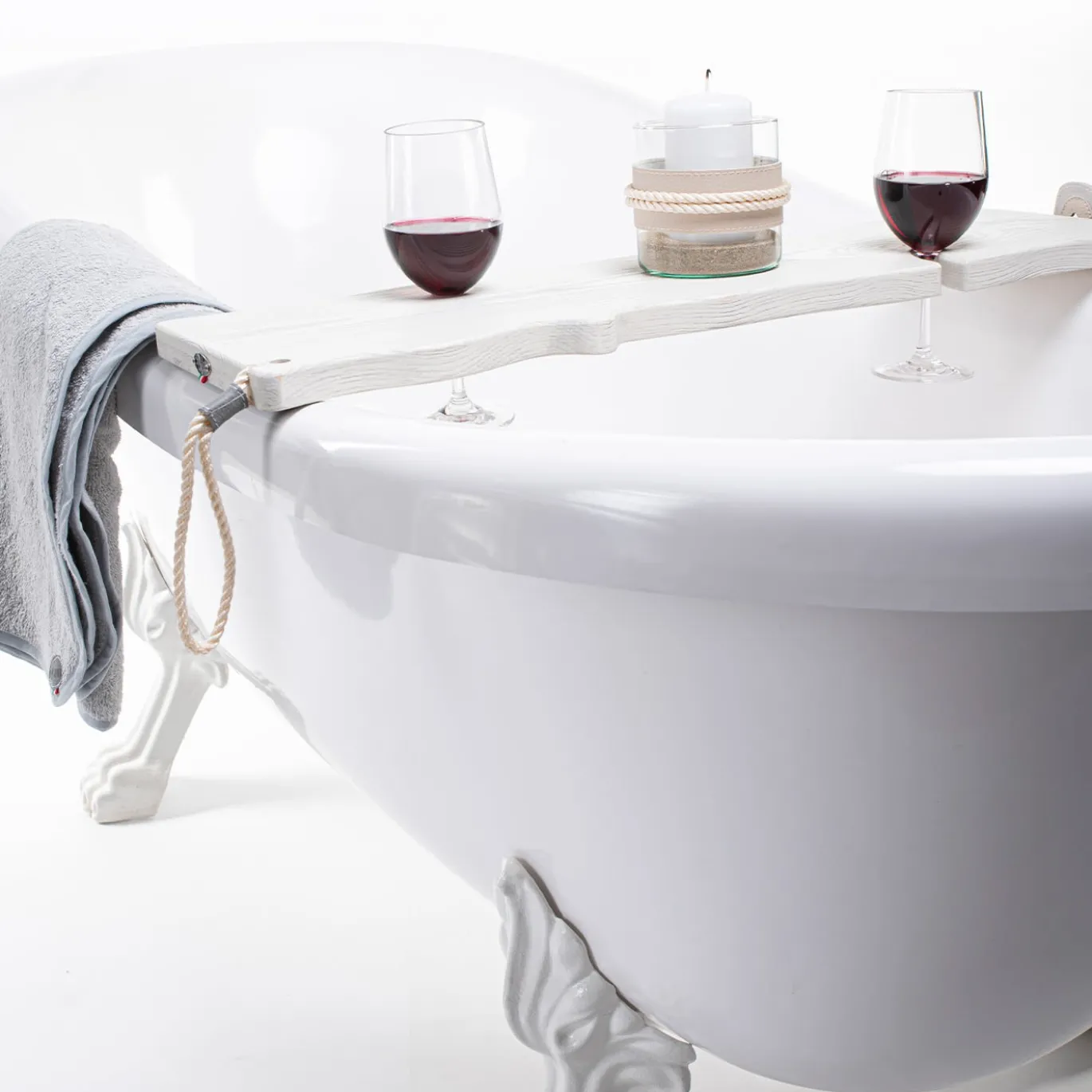 Tavola da bagno in crema