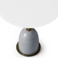Tavolino Pins rotondo in ceramica e vetro grigio