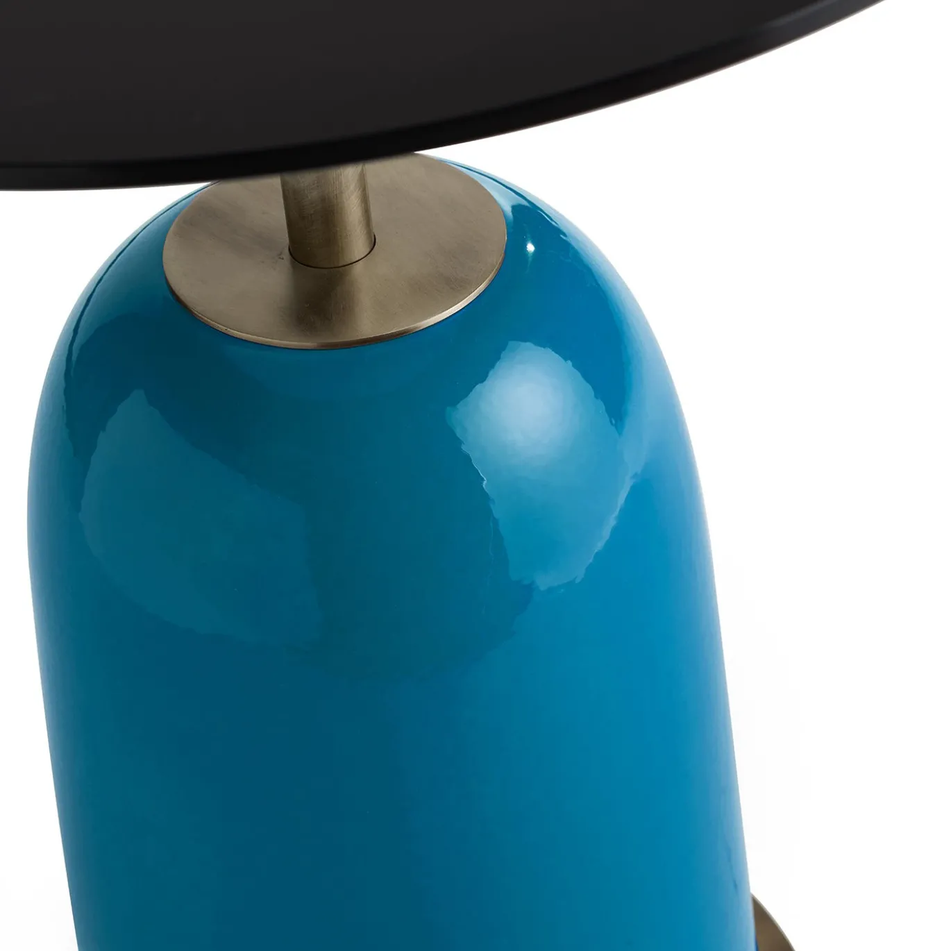 Tavolino Pins rotondo in ceramica e vetro nero retroverniciato